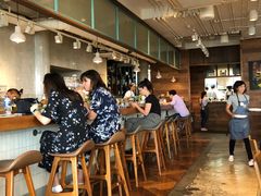 -ROAST coffee & eatery