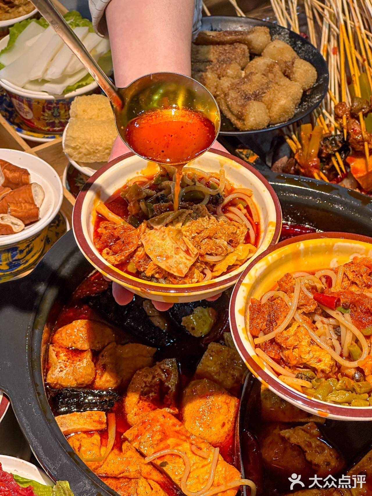 太满足了!串串爱吃什么拿什么,拿了满满一筐都不够吃!