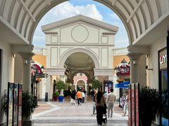 -佛罗伦萨小镇广佛名品奥特莱斯(疏港路店)