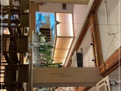 -蜜桃餐厅·伴山(湖滨商业街店)