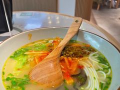 -百春原湖南牛肉粉(百联世纪店)
