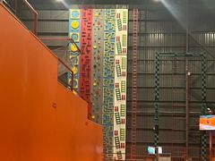 -极限PLAY运动娱乐新世界·团建派对表演休闲馆·室内高空游乐园