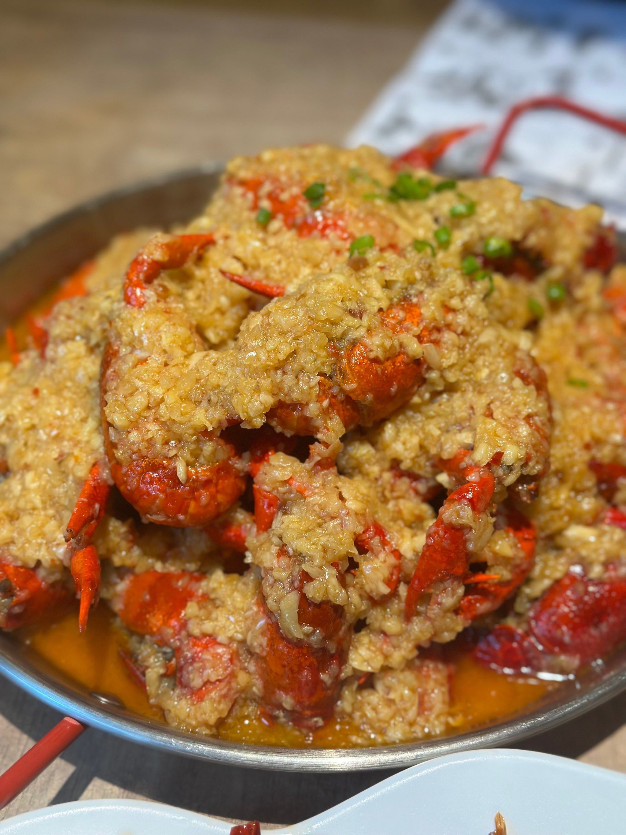 南通龙虾王 环境也很好 强烈推荐蒜蓉味 nice