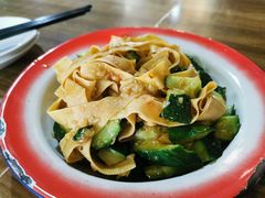 秘制豆皮黄瓜-炙热童年·老北京炙子烤肉(南锣鼓巷店)
