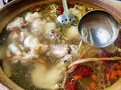 -广味炭炉鸡煲(宝业路分店)