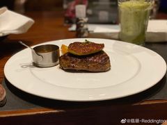 牛排配鹅肝-食间牛排(湖西路店)