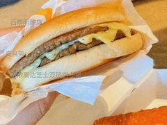浓浓高达芝士双层吉士堡-麦当劳(西单明珠店)