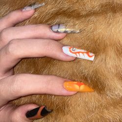 -171 Naillife
