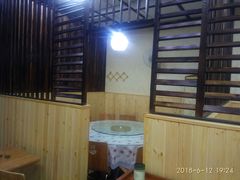 -七点半海鲜大咖·啤酒屋(威海路步行街小区店)