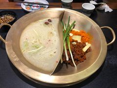 -沸炉重庆老火锅(军事博物馆店)