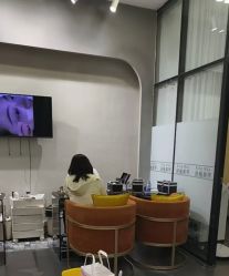 -进巍美甲美睫