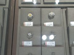 -品真阁华夏典当行(四通桥店)