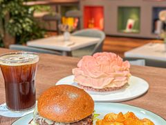 -潮一不贰·法式甜品·生日蛋糕·西式简餐(外滩店)