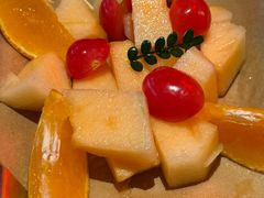 -何师烧烤·小龙虾·江湖川菜·精酿啤酒(中铁西城店)