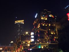 -屋顶顶城市·江景酒店-客房部