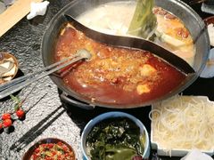 -鹿鸣山草本茶香火锅(园西路店)
