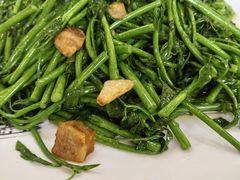 蒜蓉炒五指山野菜-台山第一家兴华黄鳝饭·黄鳝婆(开平店)