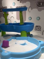 -MINI MARS KIDS CLUB亲子家庭中心(长宁天山店)