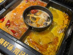 -老牌坊云南鱼豆花火锅(哈西万达店)