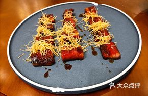 Golden Thread Black Barbecue Pork