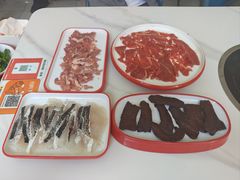 -毛辣果·贵州红酸汤牛肉火锅(西单店)