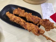-莱莱小笼·乔艾