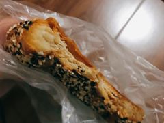 -Dough&Joe团憩(瑞虹天地月亮湾店)