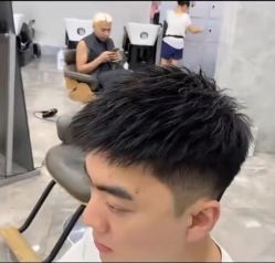 -首脑美发沙龙