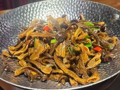 -雀舞云南菜(天津天河城购物中心店)