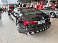 -上海永达奥诚奥迪4S店(申江路店)