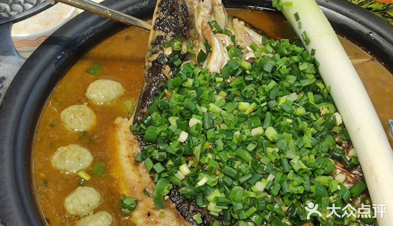 在深圳，吃到了春天限定的鲜青椒葱葱烤鱼...