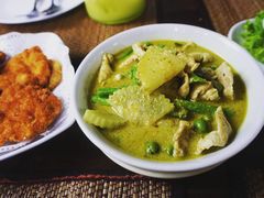 绿咖喱鸡-自然餐厅(Phuket)