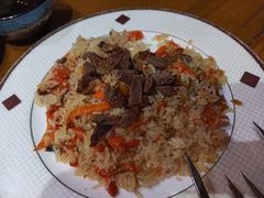 手抓饭-新疆伊宁远征餐厅