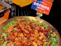 -何师烧烤·香辣蟹·川菜·30年老品牌(太古里旗舰店)