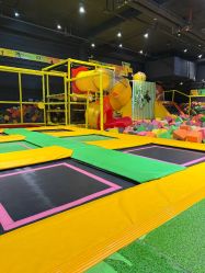 -蹦蹦跳跳(新奥购物中心店)