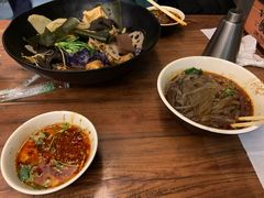 -万记麻辣烫国展总店