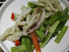 菜根老坛子-卞氏菜根香·川菜(青羊万达店)