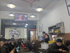 等位区-老妈火锅粉(幸福路步行街店)