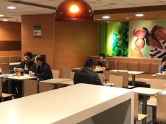 大堂-麦当劳(北京南站店)