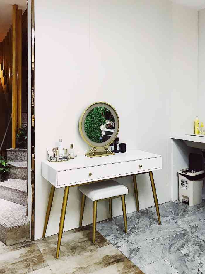 体验不错 挺舒服的 过程中跟小姐姐也聊得非常开心 预约制的美容店安