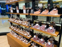 -Laderach 莱德拉(上海环贸iapm店)