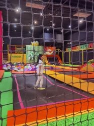 -蹦蹦跳跳(新奥购物中心店)