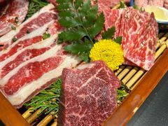 -山川小町·极番烧肉(新地假日广场店)