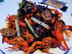 -红盔侠小龙虾(海宁银泰店)