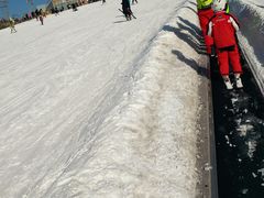 -采薇庄园四季滑雪场