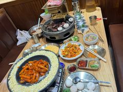-青瓦餐厅·生鱼片·韩园烤肉(西塔店)