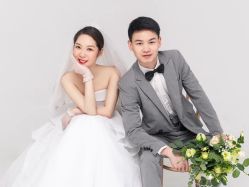 -纪梵希旅拍婚纱摄影(大连总店)