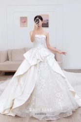 -Lady  Jane高端婚纱礼服馆