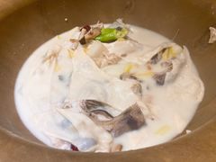 -滇香肴·云南菜蒸汽石锅鱼(云南北路店)