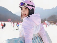 -济南卧虎山滑雪场